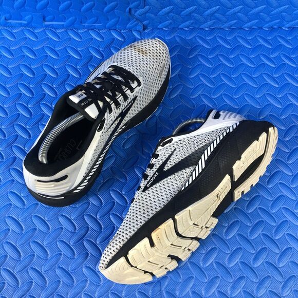 Brooks Adrenaline GTS 22 Womens Running Shoes White Athletic Sneakers Size 9.5B - Picture 2 of 12